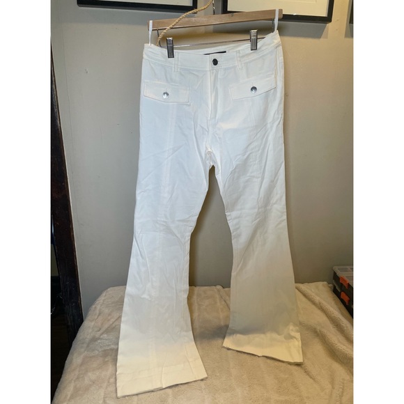 new White pants - Picture 1 of 6
